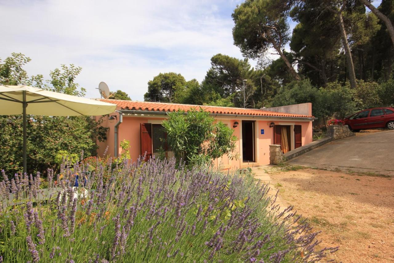Apartments With A Parking Space Veli Losinj, Losinj - 8029 Exterior photo