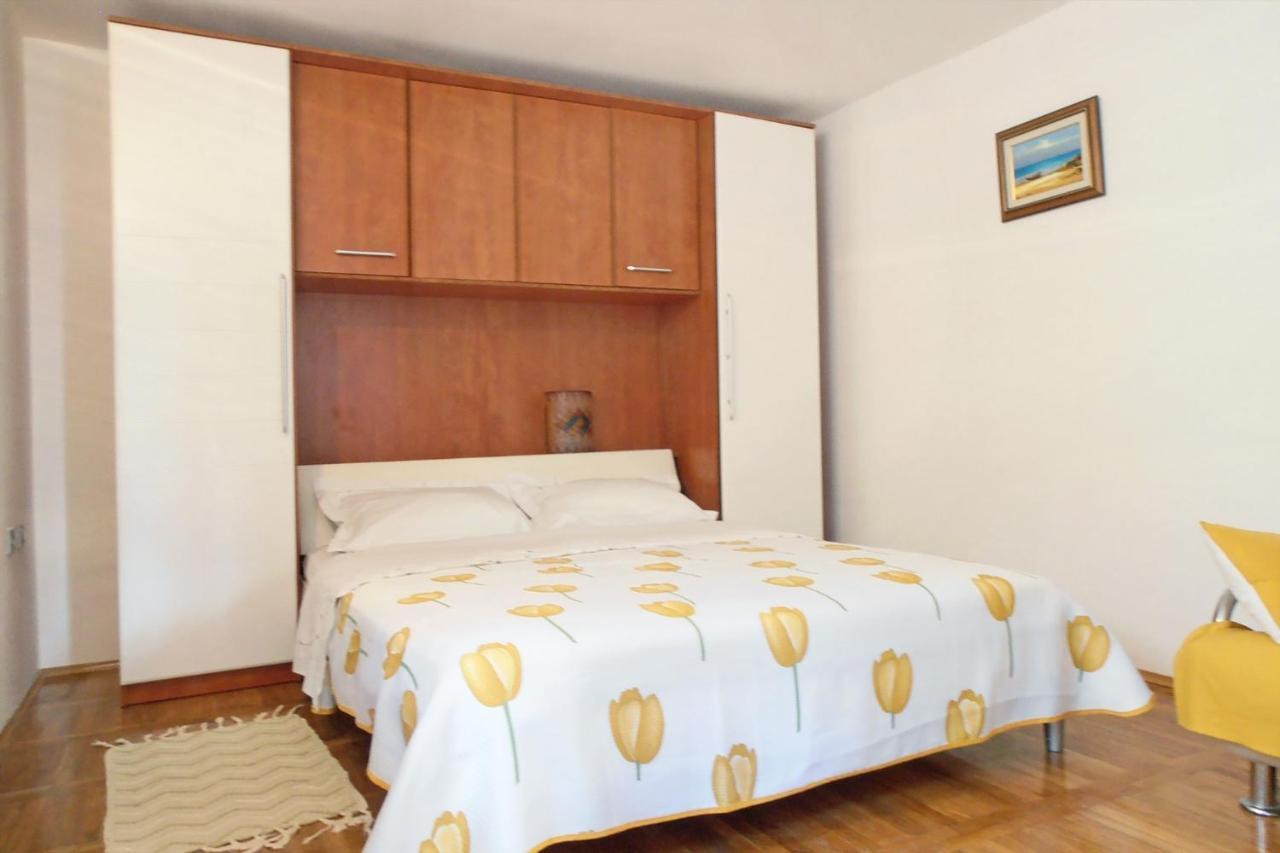 Apartments With A Parking Space Veli Losinj, Losinj - 8029 Exterior photo